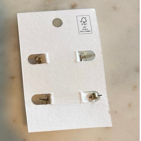 NWT J. Crew Pearl and Gold Hoops Set of 2 - Picture 5 of 6